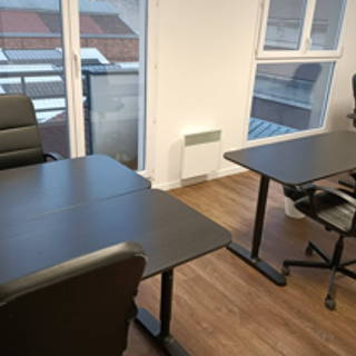 Bureau privé 17 m² 5 postes Location bureau Avenue Danielle Casanova Ivry-sur-Seine 94200 - photo 1